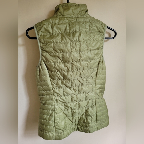 Patagonia Green Quilted Insulated Vest - Picture 5 of 6